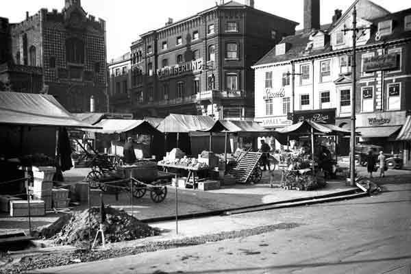 Feb 1938 North East corner of market