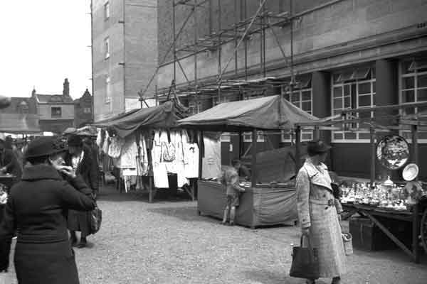 May 1938. Market stalls on City Hall Courtyard