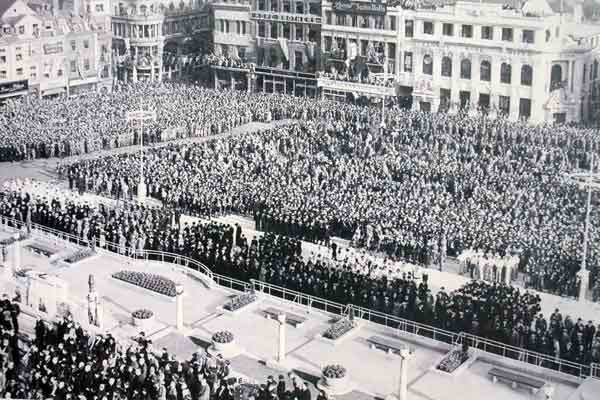 September 1938 - 
                    Memorial Gardens on view at the opening of the City Hall